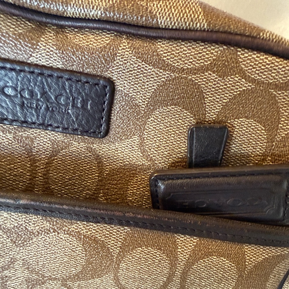 Coach Tan Signature Canvas Messenger Bag with Chocolate Trim - Picture 5 of 5